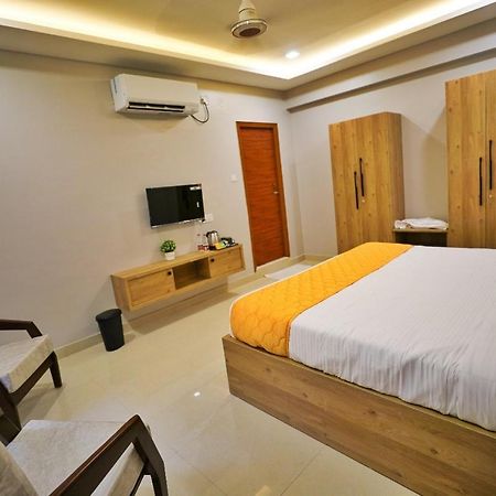 Hotel Ceasta, Beside Us Consulate Hyderabad, Gachibowli Gundipet Luaran gambar