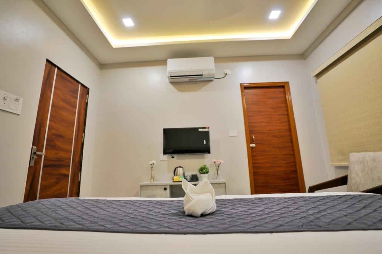 Hotel Ceasta, Beside Us Consulate Hyderabad, Gachibowli Gundipet Luaran gambar