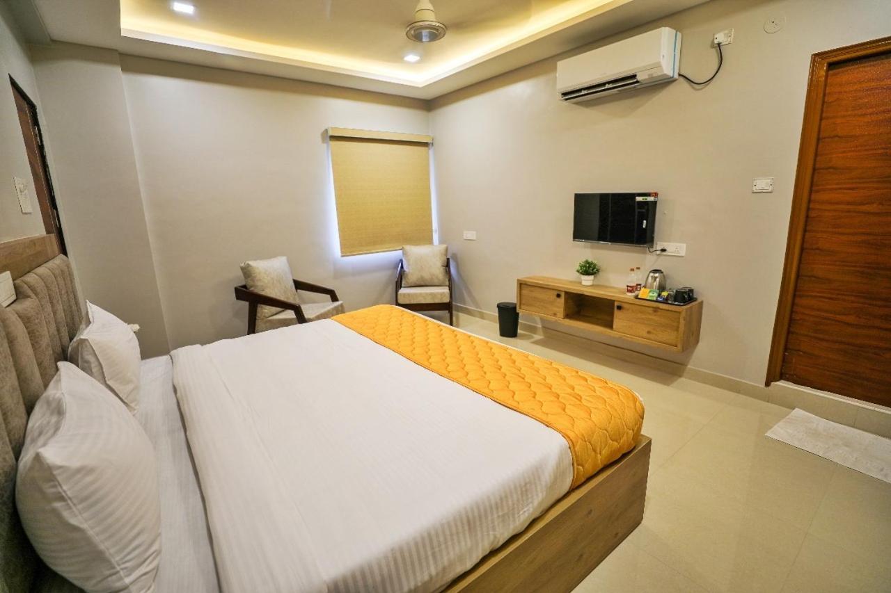 Hotel Ceasta, Beside Us Consulate Hyderabad, Gachibowli Gundipet Luaran gambar