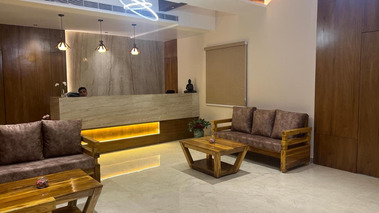 Hotel Ceasta, Beside Us Consulate Hyderabad, Gachibowli Gundipet Luaran gambar